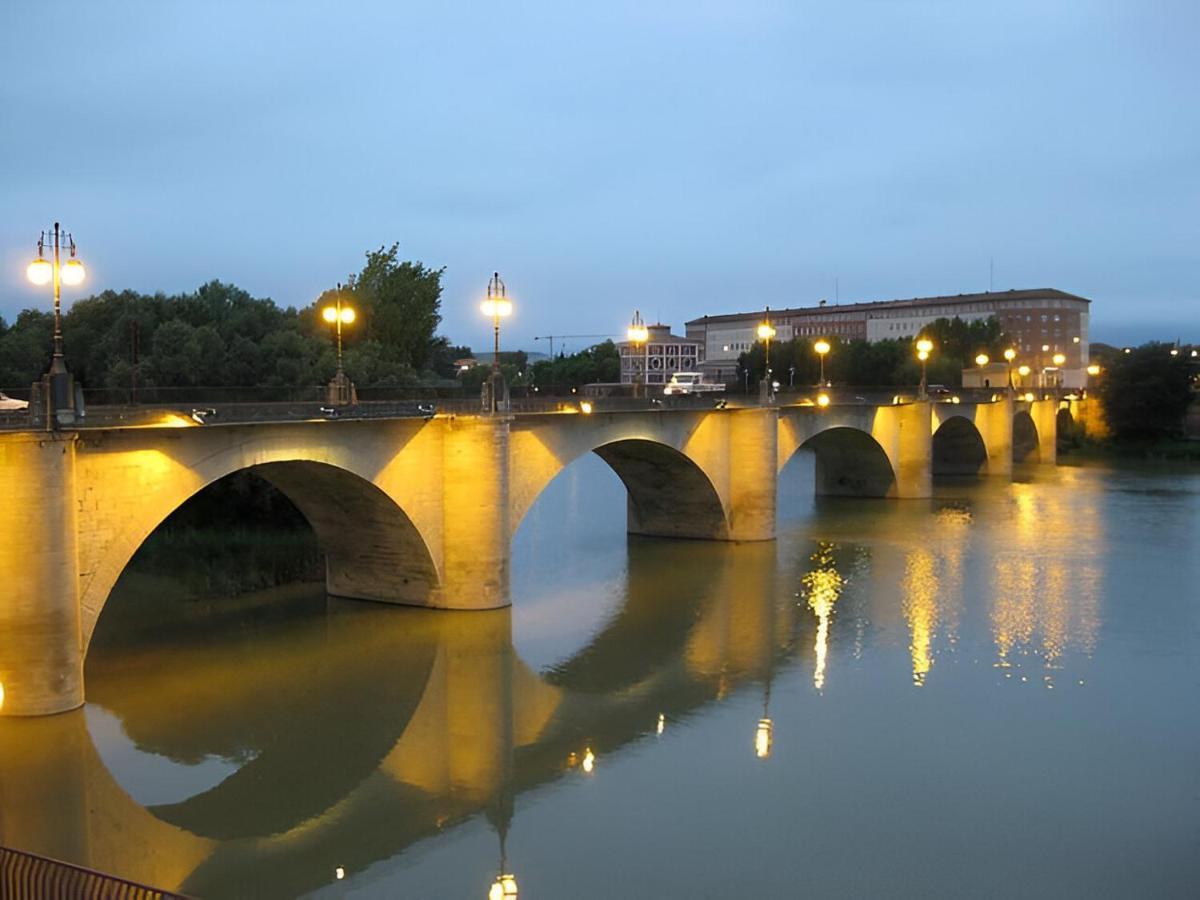 Jardines Del Ebro, 8 Pax, Ideal Grupos Logrono Luaran gambar